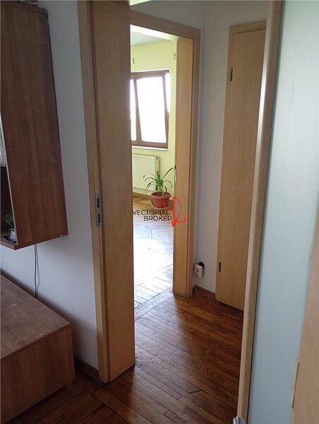 Basarabia- Costin Georgian apartament 2 camere, et. 6, 2 balcoane, bloc reabilitat