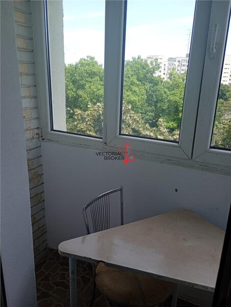 Basarabia- Costin Georgian apartament 2 camere, et. 6, 2 balcoane, bloc reabilitat